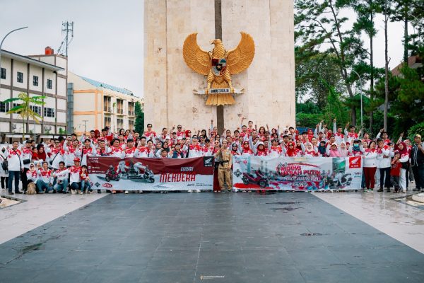 Ratusan Rider Honda Gelar Konvoi Merdeka di Samarinda Gelaran "Convoy Merdeka" sebagai wujud wujud Sinergi Bagi Negeri Astra Motor bersama komunitas dan konsumen sepeda motor Honda dalam membangkitkan semangat kemerdekaan sukses digelar pada Minggu (17/08) kemarin