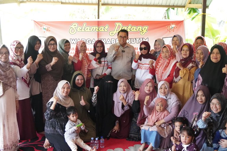 Suasana Musda Ikatan Keluarga Besar Sriwijaya (Ikabes) Kutai Timur digelar meriah di Pendopo Tombo Ati, Kecamatan Sangatta Selatan, Minggu (14/8/2025)