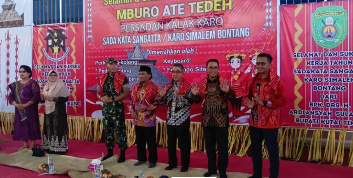 perayaan budaya Kerja Tahun Karo yang digelar di Gedung Pencak Silat, Jalan Soekarno-Hatta, Sangatta Utara, Minggu (17/8/2025)