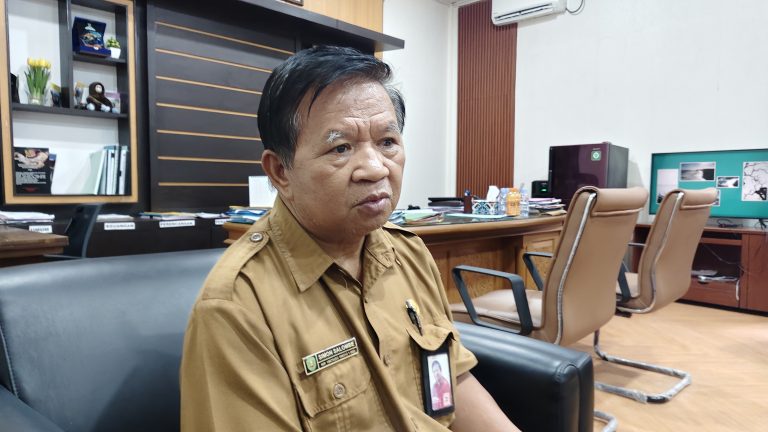 Kepala Dinas Pertanahan Kabupaten Kutai Timur, Simon Salombe