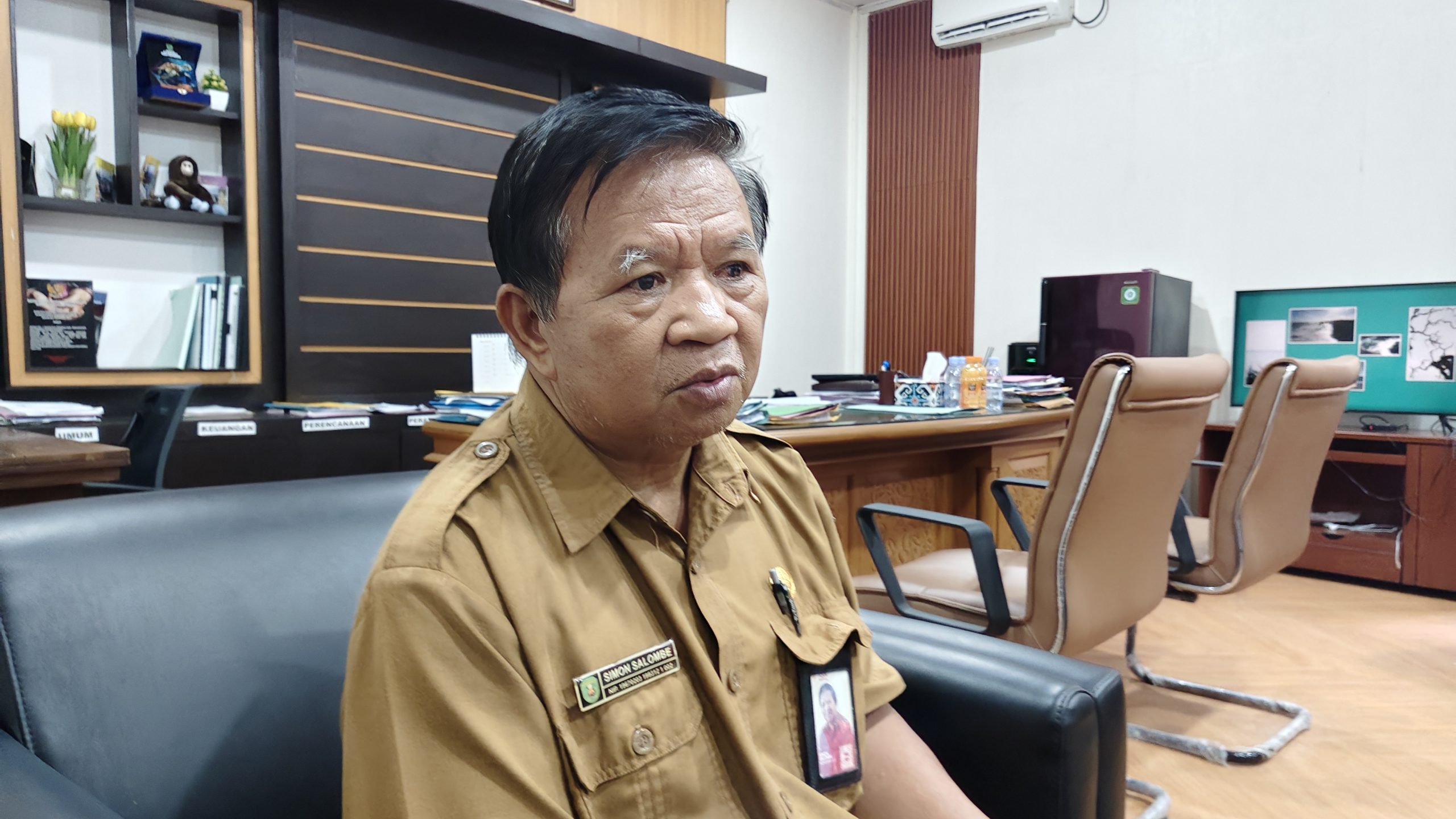 Kepala Dinas Pertanahan Kabupaten Kutai Timur, Simon Salombe