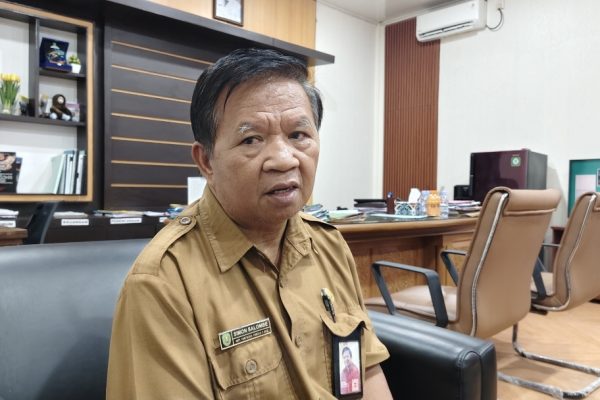 Kepala Dinas Pertanahan Kabupaten Kutai Timur, Simon Salombe