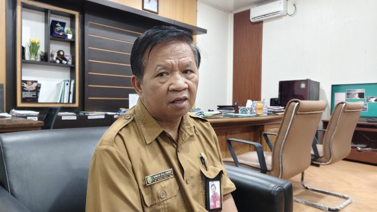 Kepala Dinas Pertanahan Kabupaten Kutai Timur, Simon Salombe