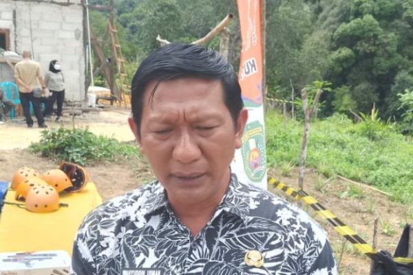 Kepala Desa Swarga Bara, Wahyuddin Usman