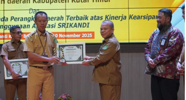 Kepala Dispusip Kutim, Ayub