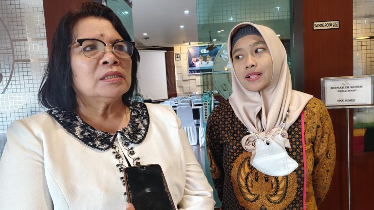 Distransnaker Kutim Dorong Budaya Kerja Ramah Gender di Industri