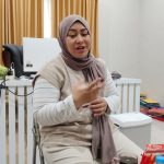 Kepala Desa Singa Gembara, Hamriani Kassa