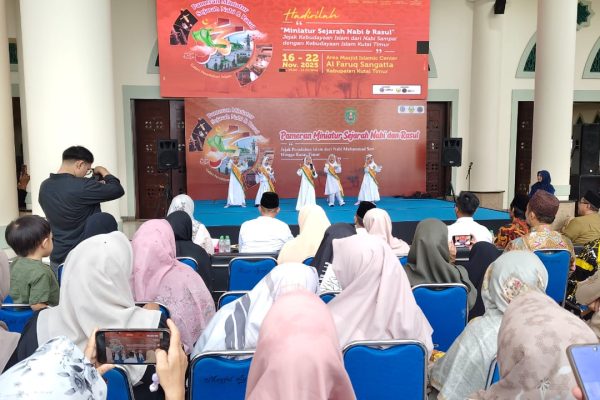 Suasana pembukaan Pameran Miniatur Sejarah Nabi dan Rasul, Sabtu (16/11/2025)