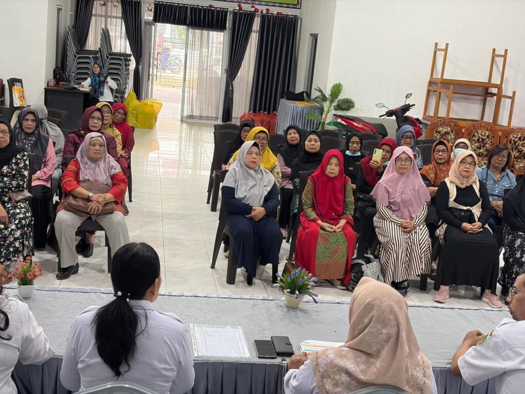 Pengenalan Sekolah Lansia di SL “sekar Kedaton” desa Sangata Utara