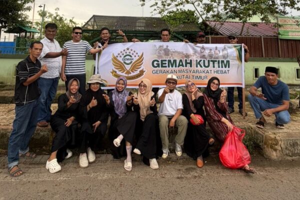 GEMAH Kutai Timur gelar aksi berbagi takjil di Sangatta (dok.GEMAH)