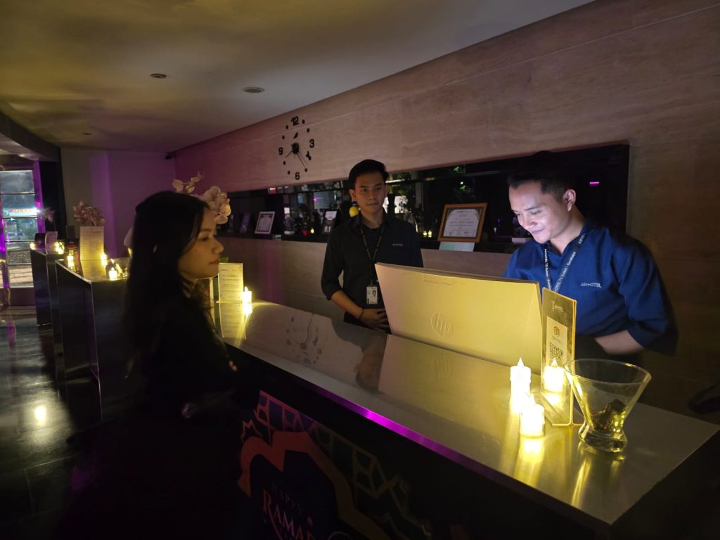 ARTOTEL TS Suites Surabaya gelar aksi Earth Hour 2026