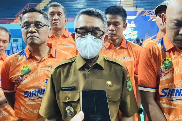 Bupati Kutai Timur Ardiansyah Sulaiman usai membuka Kejuaraan Bulutangkis Sirkuit Nasional (Sirnas) C Kutai Timur Open Tahun 2026, Senin (11/5/2026)