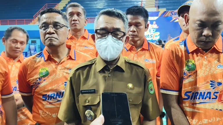 Bupati Kutai Timur Ardiansyah Sulaiman usai membuka Kejuaraan Bulutangkis Sirkuit Nasional (Sirnas) C Kutai Timur Open Tahun 2026, Senin (11/5/2026)