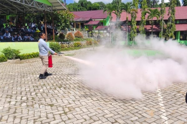 Edukasi mitigasi kebakaran MPLS SMAN 1 Loa Kulu