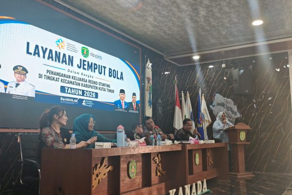 DPPKB gelar Layanan Jemput Bola Stop Stunting di Kantor Desa Karangan Dalam, Kecamatan Karangan, Kamis (13/8/2026)