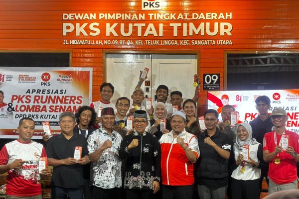 Runner Kaltim Juara Umum PKS Runner 81K Jakarta