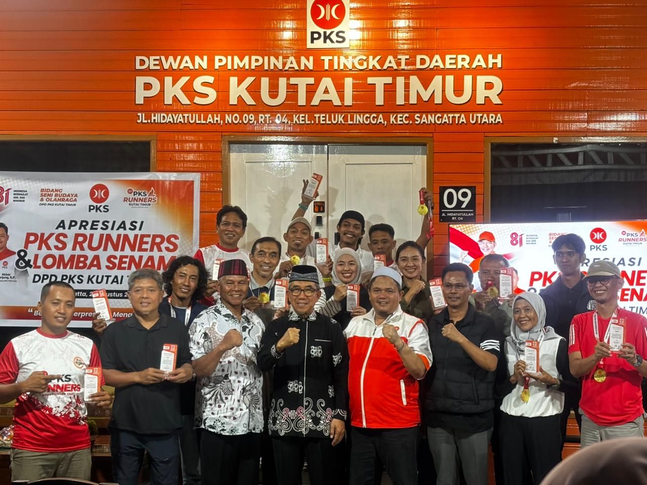 Runner Kaltim Juara Umum PKS Runner 81K Jakarta
