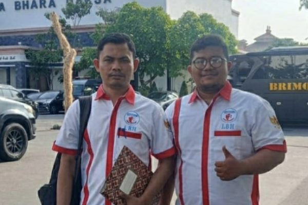Kuasa hukum Moch. Gati, Ahmad Budi Lakuanine, S.H., M.H. bersama Mohammad Elki Arfianto, S.H