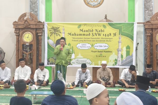 Ustadz Muhammad Arif, saat memberikan tausiah di Masjid Baitul Muhibbin