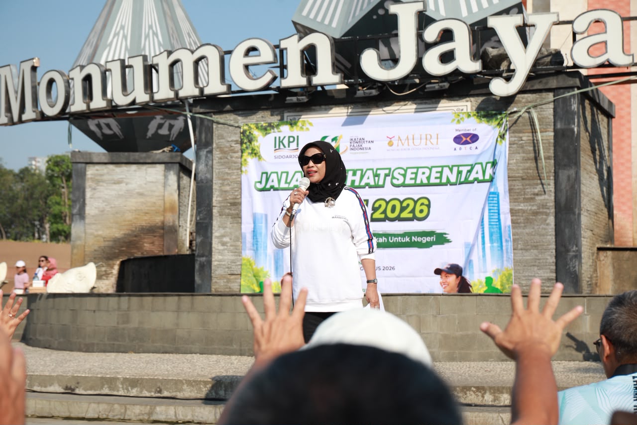 Wakil Bupati Mimik Idayana saat HUT ke-61 Ikatan Konsultan Pajak Indonesia (IKPI) Cabang Sidoarjo di kawasan Monumen Jayandaru, Alun-alun Sidoarjo, Minggu (2/8/2026). (Wawan)