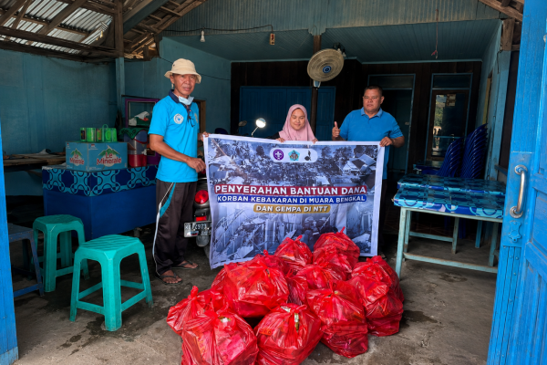 Masyarakat Sangatta Utara bersama Dewan Ambalan Usman Harun–Malahayati, Pangkalan SMK Negeri 2 Sangatta Utara, berhasil menyalurkan hasil penggalangan dana kepada korban kebakaran di Kecamatan Muara Bengkal serta masyarakat terdampak bencana alam di Nusa Tenggara Timur (NTT).