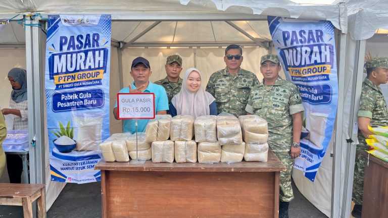 Sambut HUT TNI ke-81, PG Pesantren Baru dan Kodim Kediri Gelar Pasar Murah di SLG Kediri