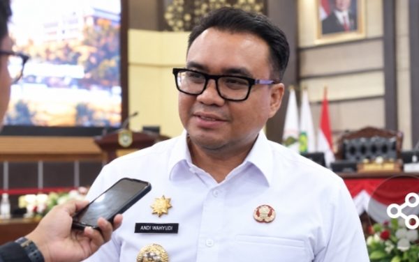 Bupati Kukar Aulia Rahman Basri