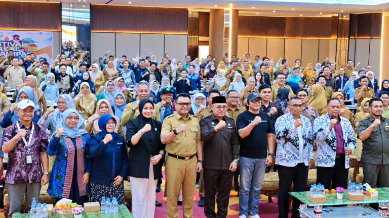 pembukaan Pekan Inovasi dan Kreativitas Daerah Kukar Tahun 2026 secara virtual di Ruang Serbaguna Bappeda Kukar, Selasa (27/10/2026).