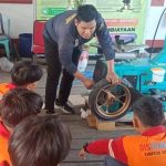 para peserta pelatihan keterampilan perbengkelan yang digelar oleh Disnakertrans Kukar.