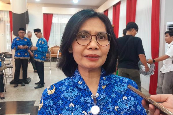 Kepala Dinas Kesehatan Kukar, Ismi Muffidah saat wawancarai awak media (dok.Wnews.co.id)