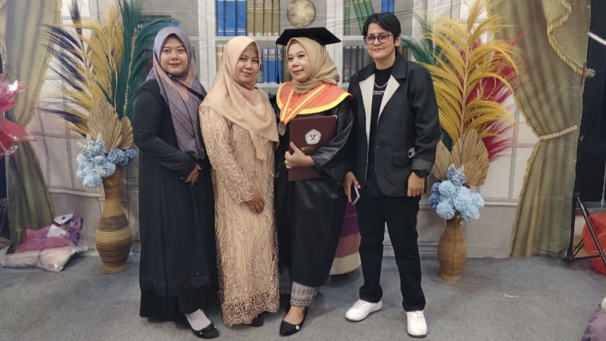 mengikuti Wisuda Sarjana dan Pascasarjana ke-XIV STIE Nusantara Sangatta, Sabtu (3/10/2026).