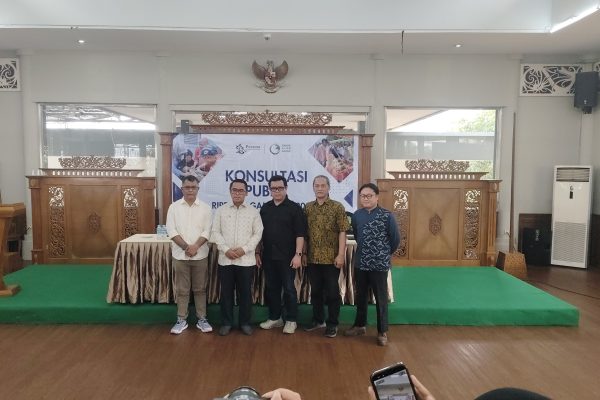 Konsultasi Publik Rencana Induk Program Pengembangan dan Pemberdayaan Masyarakat (RIPPM) PT Ganda Alam Makmur (GAM) periode 2027–2031 di Pendopo Rumah Jabatan Bupati Kutim, Jumat (9/10/2026).