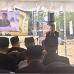 Bupati Kutim, Ardiansyah Sulaiman saat memberikan sambutan Erau Adat Pelas Benua Kutai Timur 2026 di Rumah Adat Kutai, Minggu (11/10/2026).