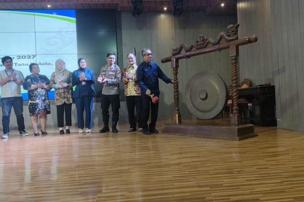 Bupati Kutai Timur (Kutim), Ardiansyah Sulaiman, membuka Pra-Rapat Anggota Tahunan (Pra-RAT) Tahun Buku 2026 dan Pra-Rencana Bisnis dan Program (Pra-BP) Tahun Buku 2027 di Gedung Serba Guna (GSG) Bukit Pelangi, Sangatta, Sabtu (17/10/2026).