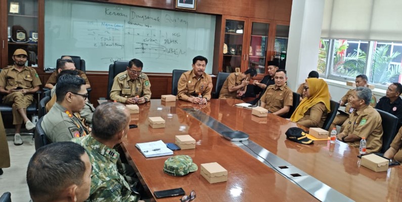 Sekda) Kutai Kartanegara (Kukar), Sunggono saat menerima audiensi jajaran Kecamatan Sangasanga di Ruang Rapat Sekretaris Daerah, Kantor Bupati Kukar, Senin (19/10/2026)