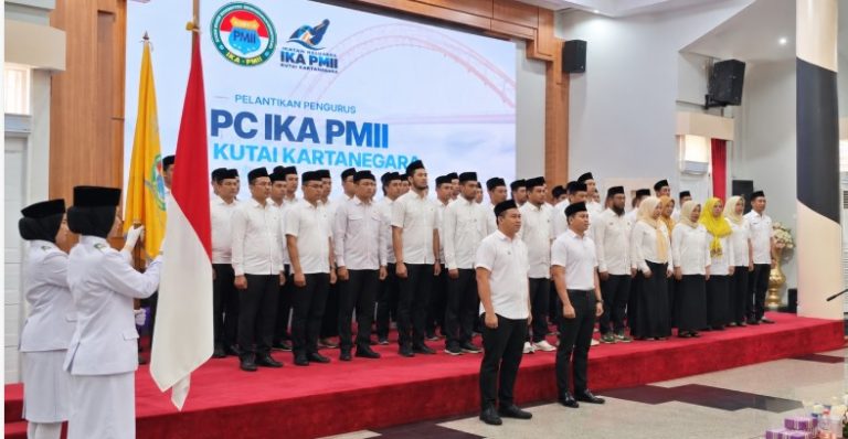 pelantikan Pengurus IKA PMII Kukar periode 2026–2031 di Pendopo Odah Etam, Tenggarong, Rabu (21/10/2026)