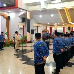 Bupati Kutai Kartanegara Aulia Rahman Basri saat memimpin prosesi pelantikan pejabat manajerial dan nonmanajerial di lingkungan Pemkab Kukar, Jumat (2/10/2026).