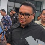 Bupati Kutai Kartanegara (Kukar), Aulia Rahman Basri, menyampaikan pandangannya kepada awak media usai mengikuti Energi Forum 2026 di Gedung Olah Bebaya, Kompleks Kantor Gubernur Kaltim, Samarinda, Sabtu (10/10/2026). (Foto: Wnews)