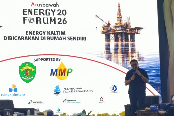 Bupati Kutai Kartanegara, Aulia Rahman Basri, saat memaparkan pandangannya dalam Energi Forum 2026. (Foto: Wnews)