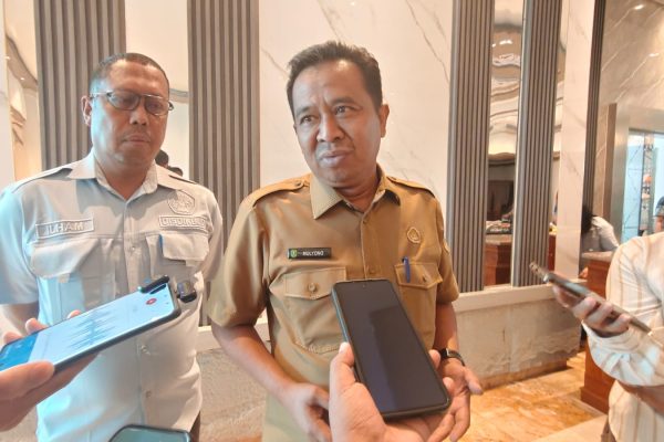 Kepala Disdikbud Kutim, Mulyono saat diwawancarai di GSG Bukit Pelangi, Selasa (22/9/2026)