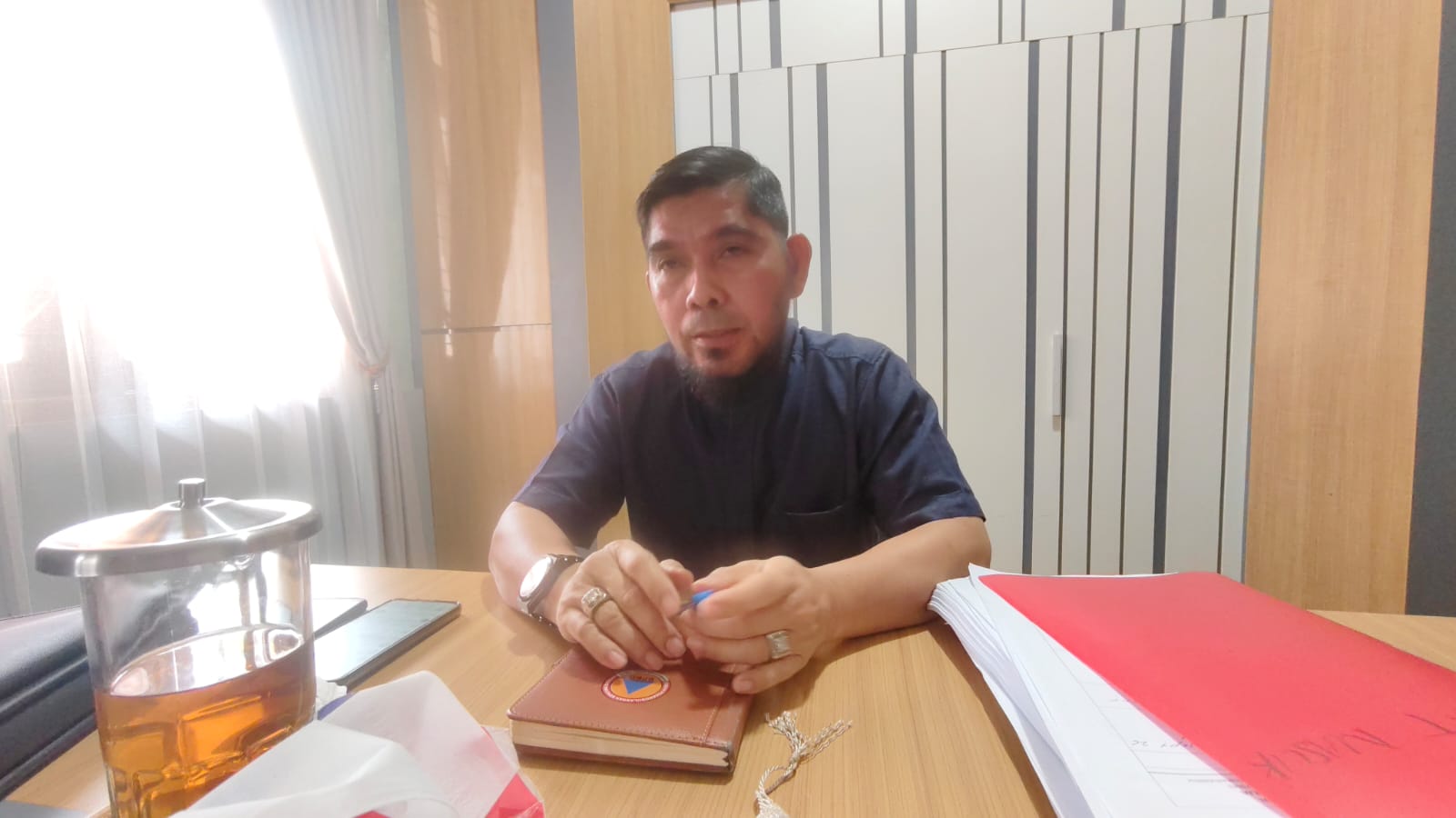 Kepala Distransnaker Kutim, Sulisman saat diwawancara pada Jumat (25/9/2026)