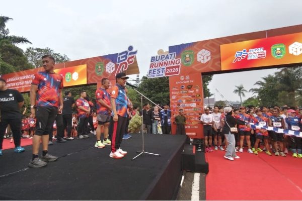 Bupati Running Fest 2026 di kawasan Helipad, Bukit Pelangi, Sangatta, Minggu (27/9/2026).